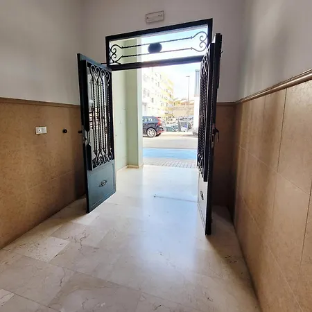 Apartamento Denia-centrico-10 Minutos De La Playa * Dénia